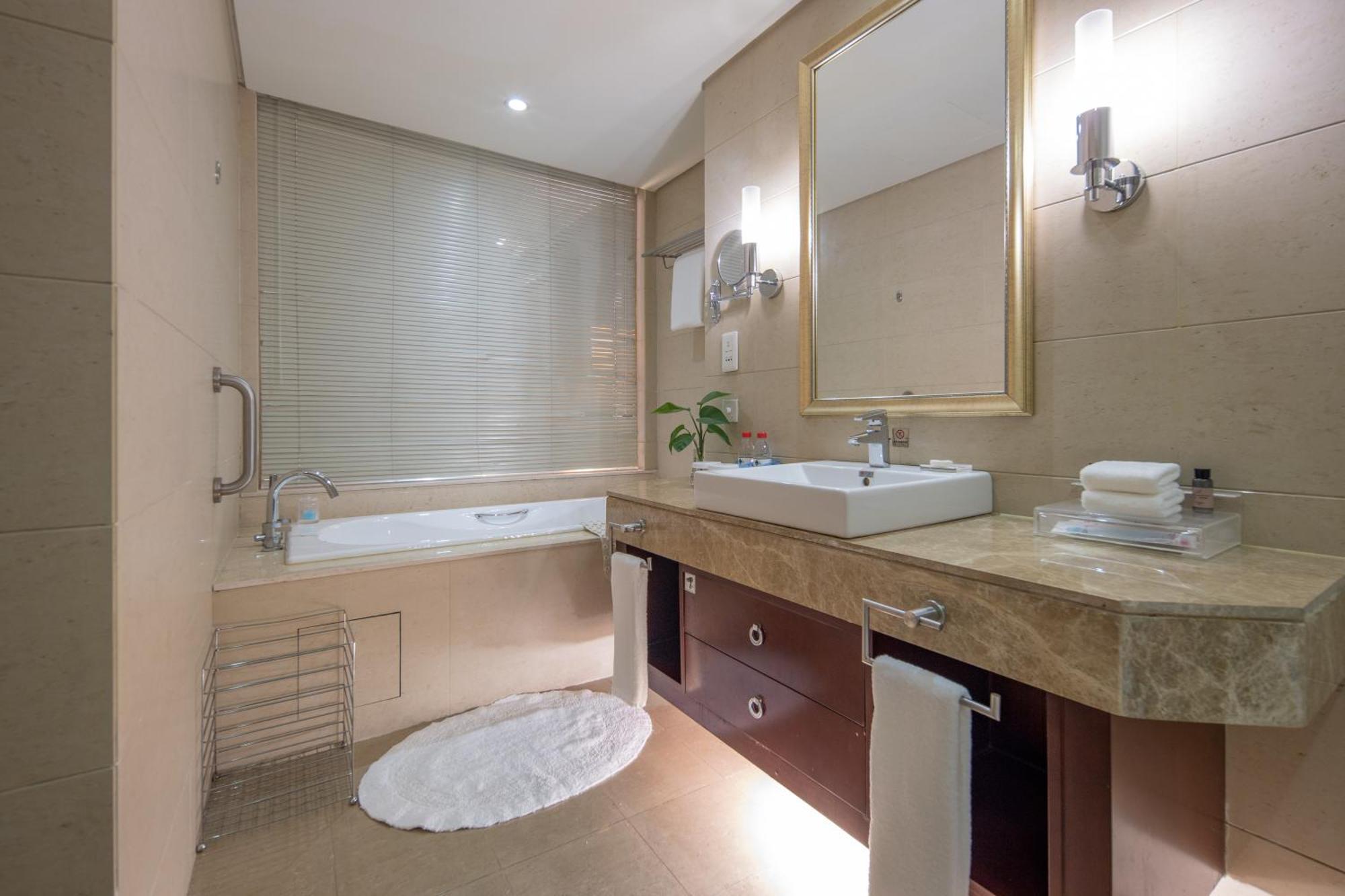 Haiwaihai Crown Hotel Ma'Anshan Exteriör bild